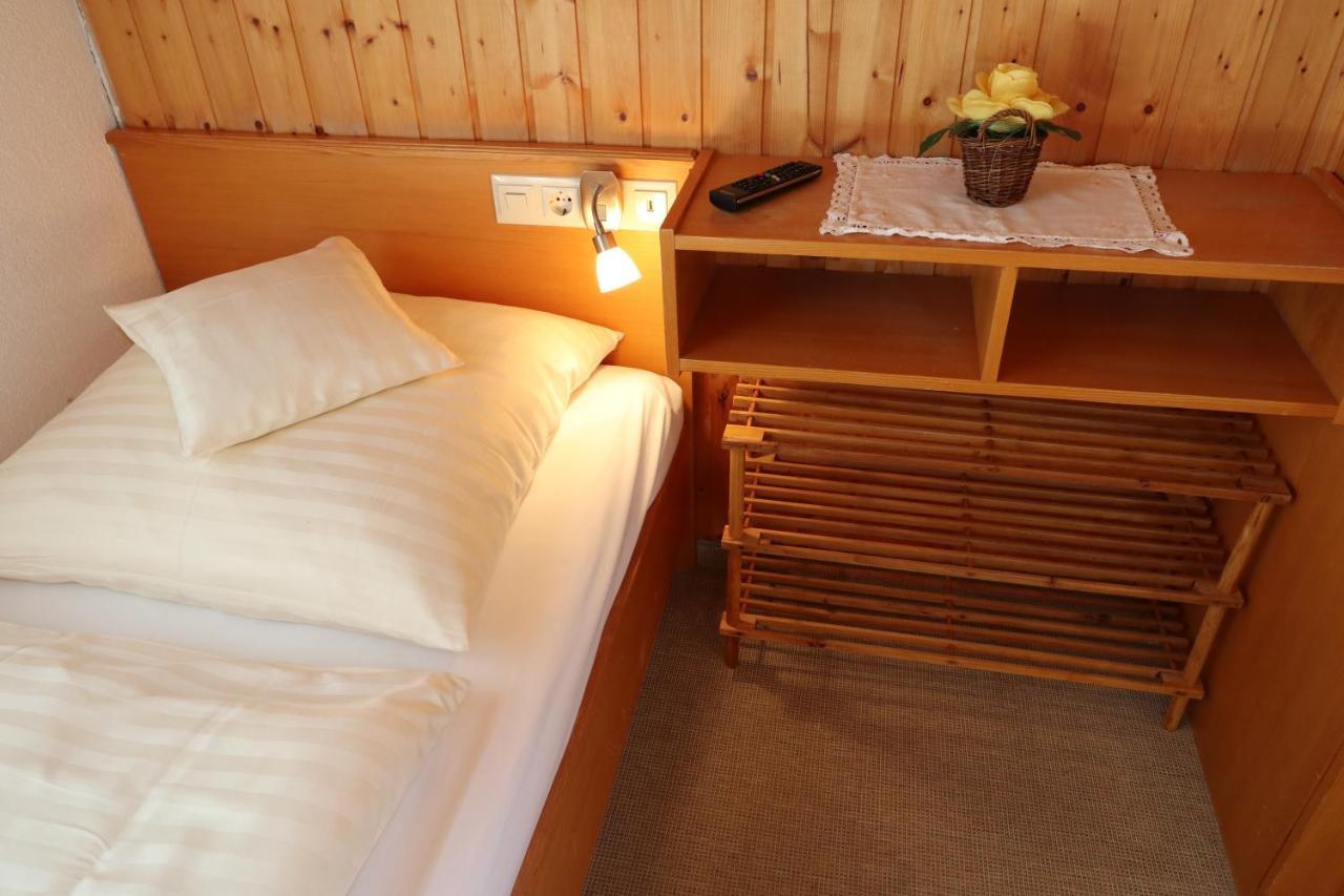 Hoehenpension Glashuette Bed&Breakfast Fruehstueckspension Hotel Garni Bonndorf im Schwarzwald Ngoại thất bức ảnh